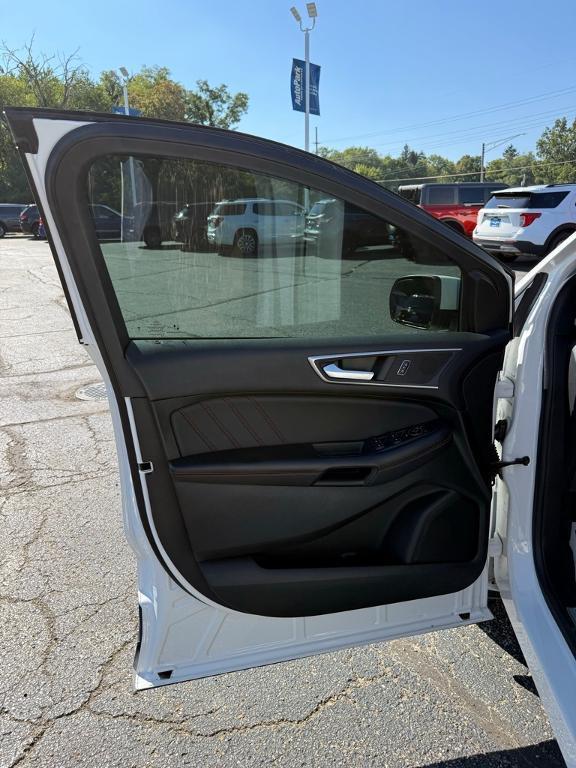 used 2023 Ford Edge car, priced at $28,546