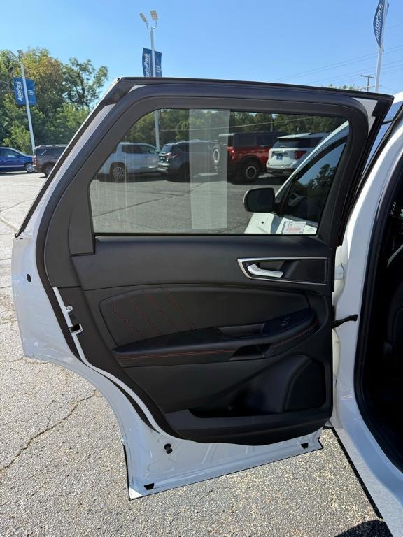 used 2023 Ford Edge car, priced at $28,546