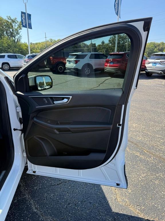 used 2023 Ford Edge car, priced at $28,546