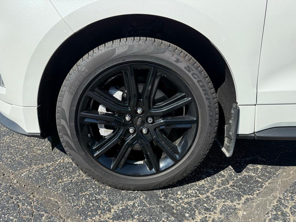used 2023 Ford Edge car, priced at $28,546