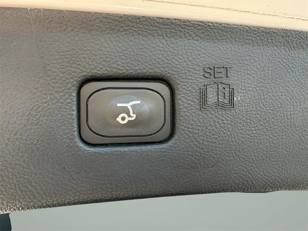 used 2023 Ford Edge car, priced at $28,546