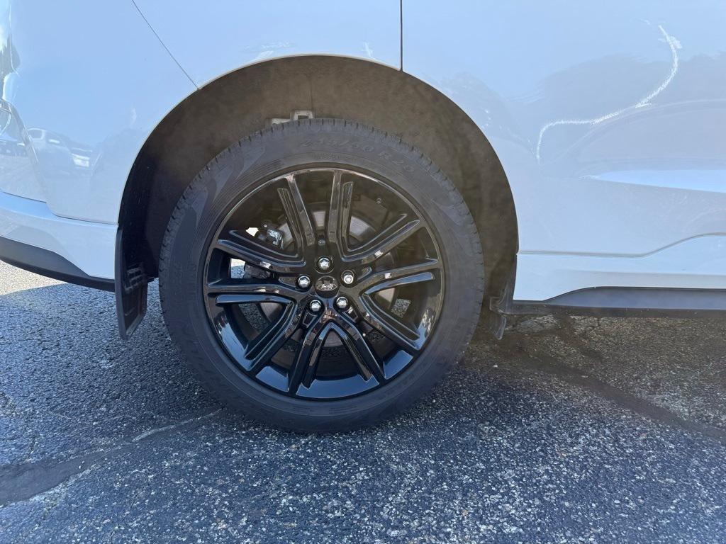 used 2023 Ford Edge car, priced at $28,546