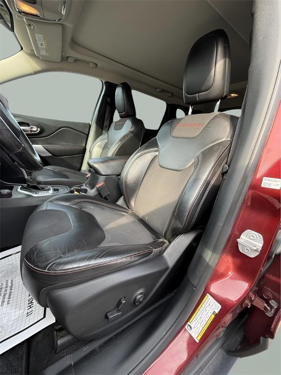 used 2018 Jeep Cherokee car, priced at $13,989