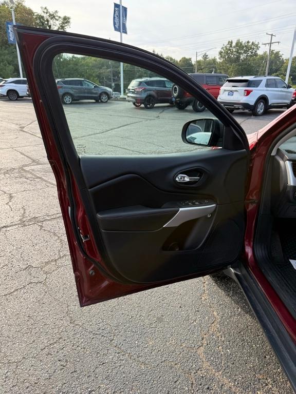 used 2018 Jeep Cherokee car, priced at $13,989