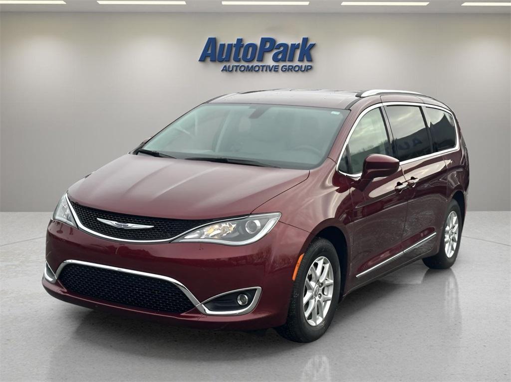 used 2020 Chrysler Pacifica car, priced at $21,995