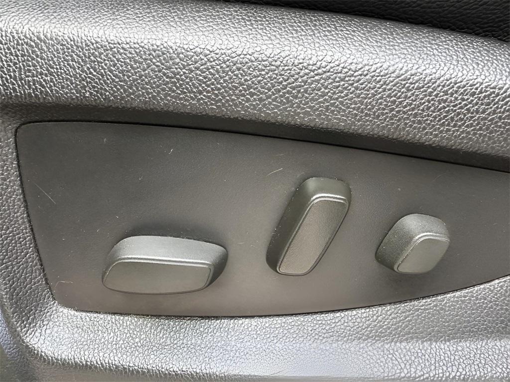used 2015 GMC Yukon car, priced at $21,995