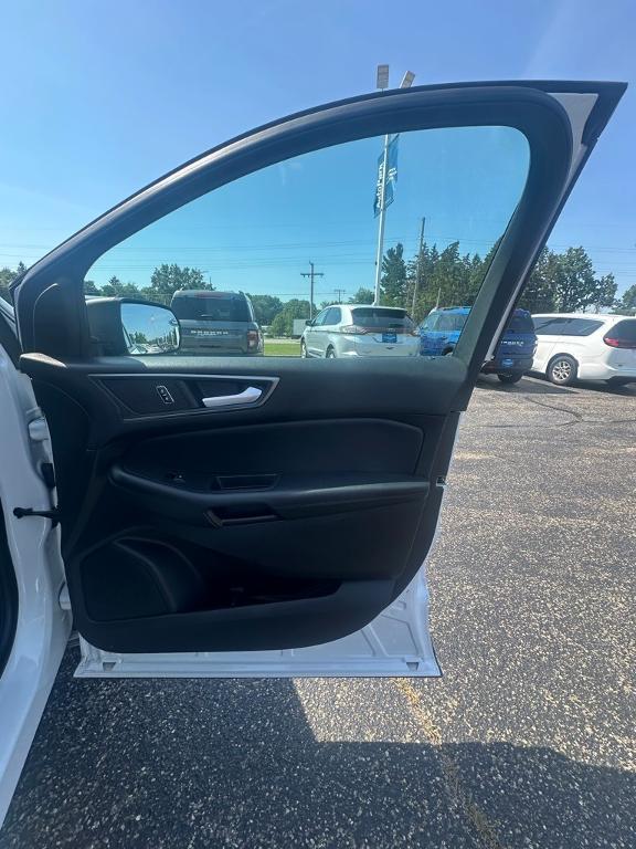 used 2021 Ford Edge car, priced at $17,995