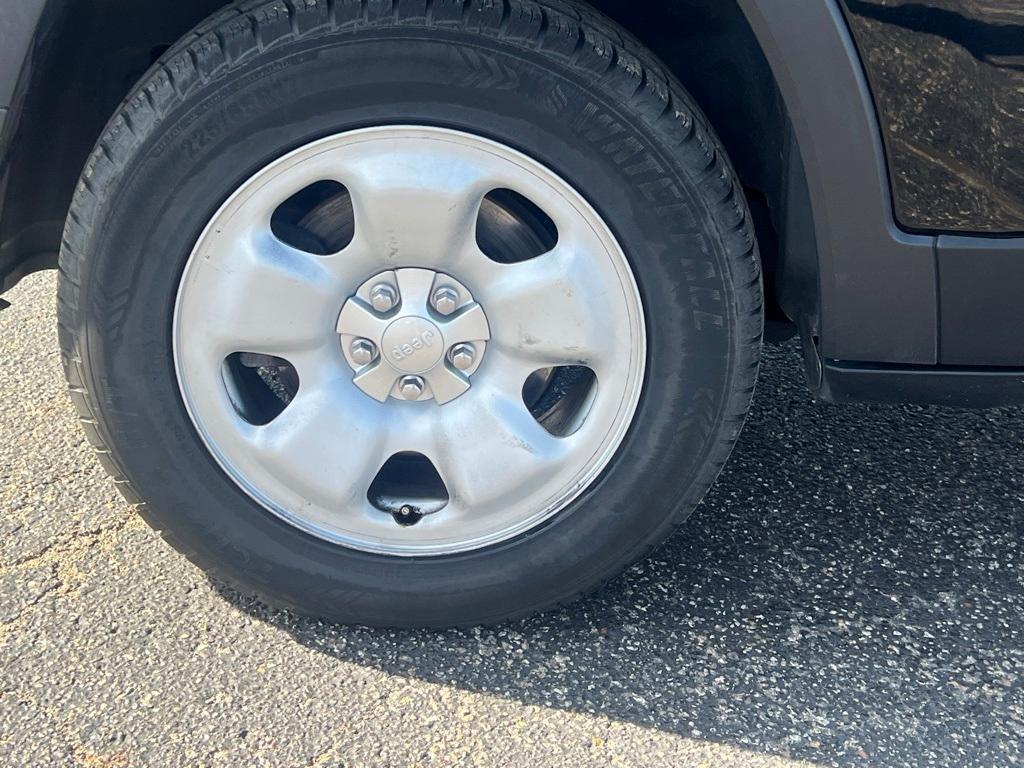 used 2017 Jeep Cherokee car, priced at $13,178