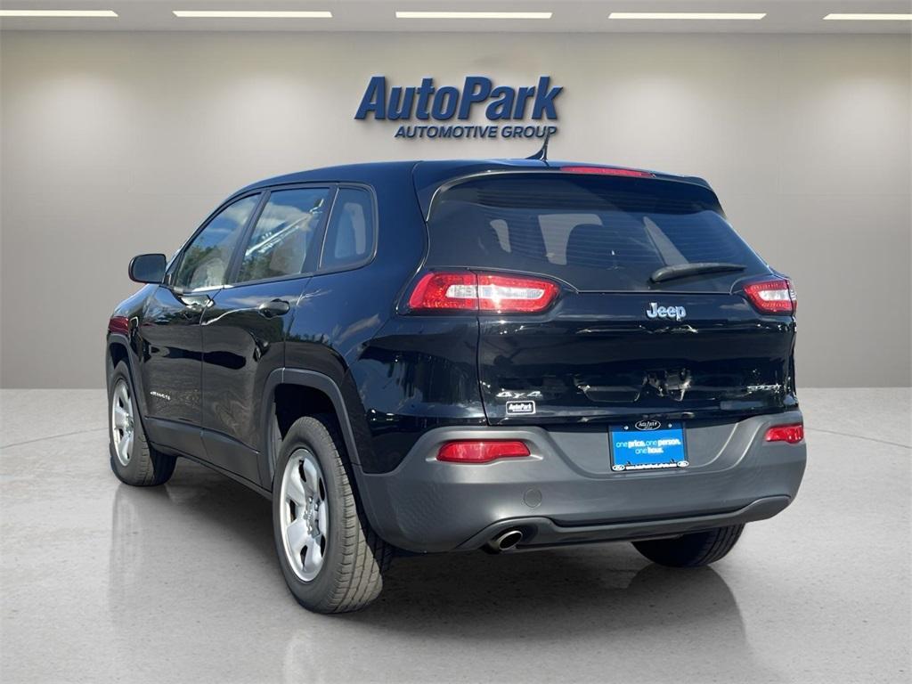 used 2017 Jeep Cherokee car, priced at $13,178