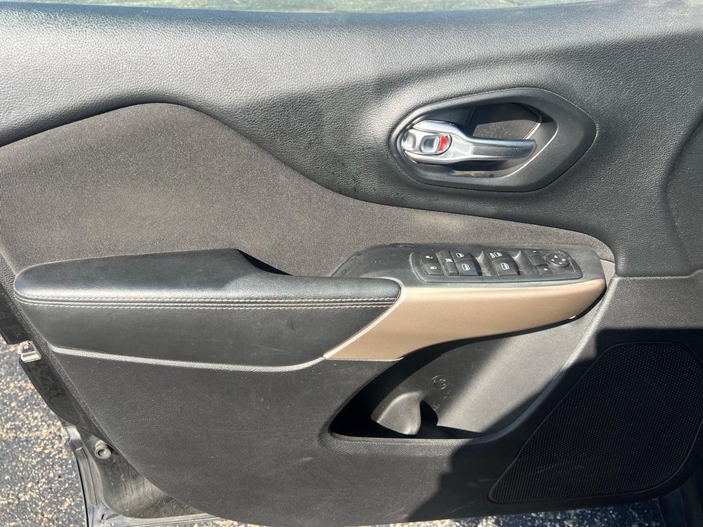 used 2017 Jeep Cherokee car, priced at $13,178