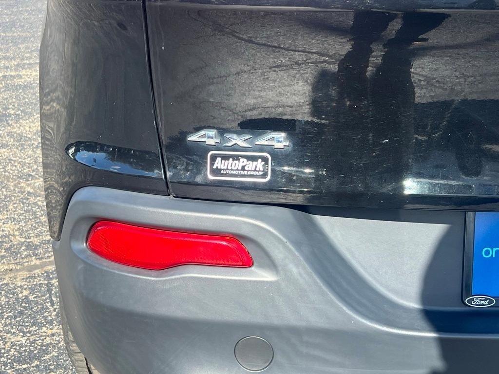 used 2017 Jeep Cherokee car, priced at $13,178