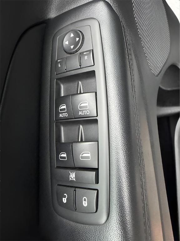 used 2013 Jeep Grand Cherokee car, priced at $6,995