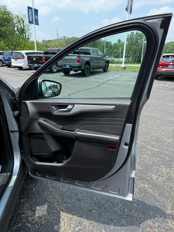 used 2022 Ford Escape car, priced at $20,829