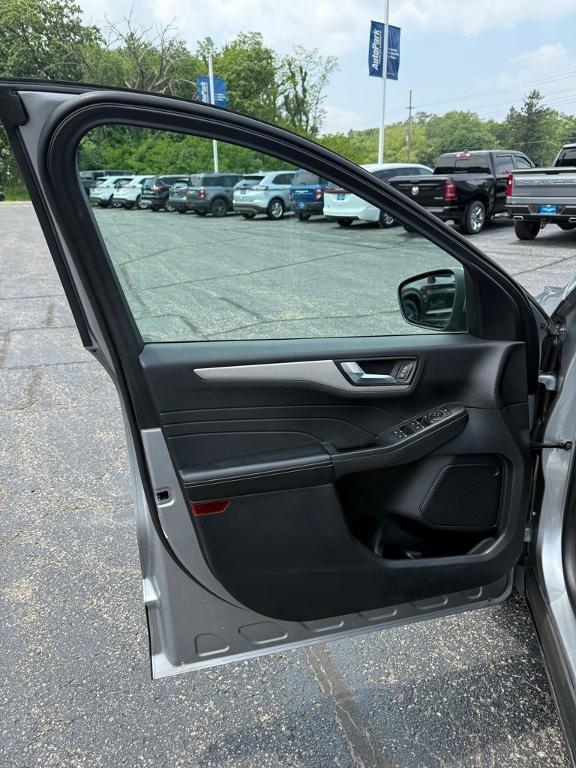 used 2022 Ford Escape car, priced at $20,829