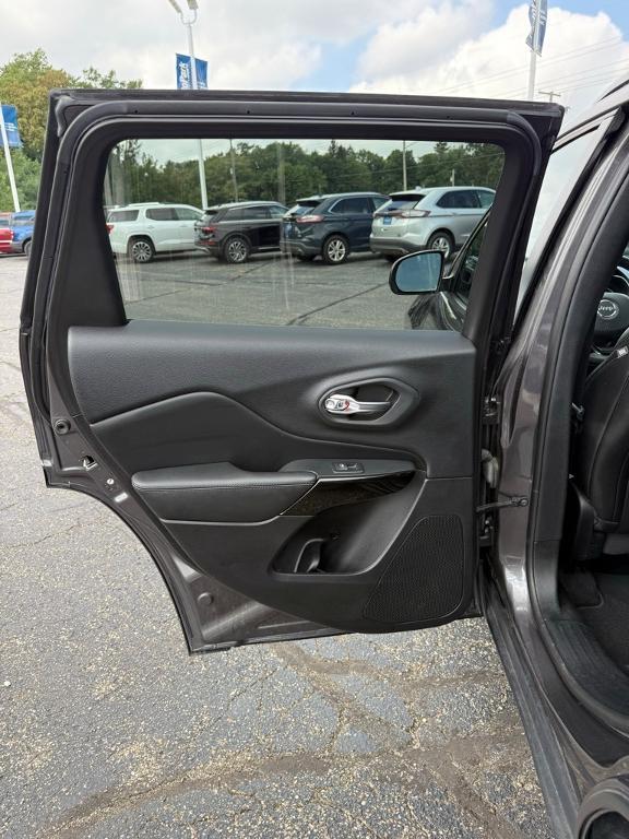 used 2019 Jeep Cherokee car, priced at $19,365