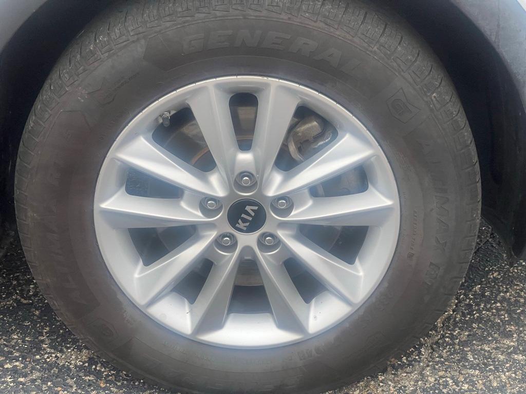 used 2019 Kia Sorento car, priced at $13,957