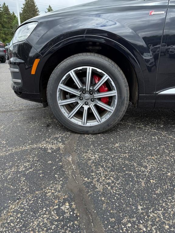 used 2017 Audi Q7 car, priced at $14,995