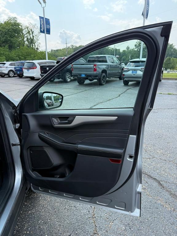 used 2022 Ford Escape car, priced at $21,995