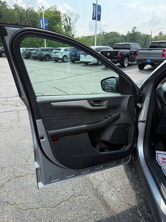 used 2022 Ford Escape car, priced at $21,995