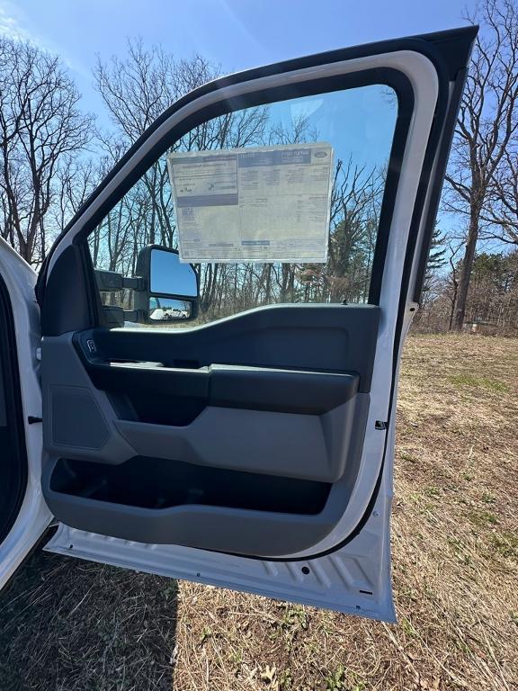 new 2024 Ford F-350 car, priced at $58,235