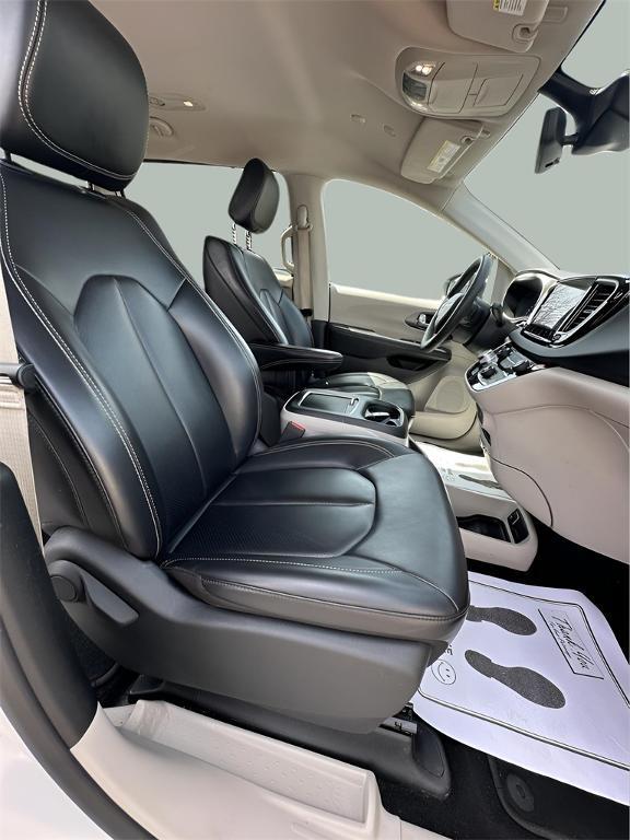 used 2023 Chrysler Pacifica car, priced at $23,995