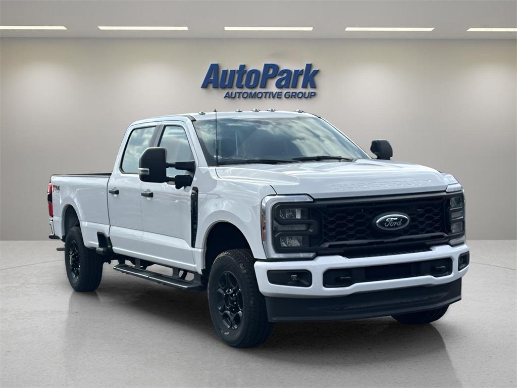 new 2024 Ford F-350 car, priced at $61,690