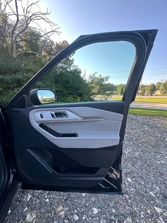 new 2025 Ford Explorer car, priced at $48,660