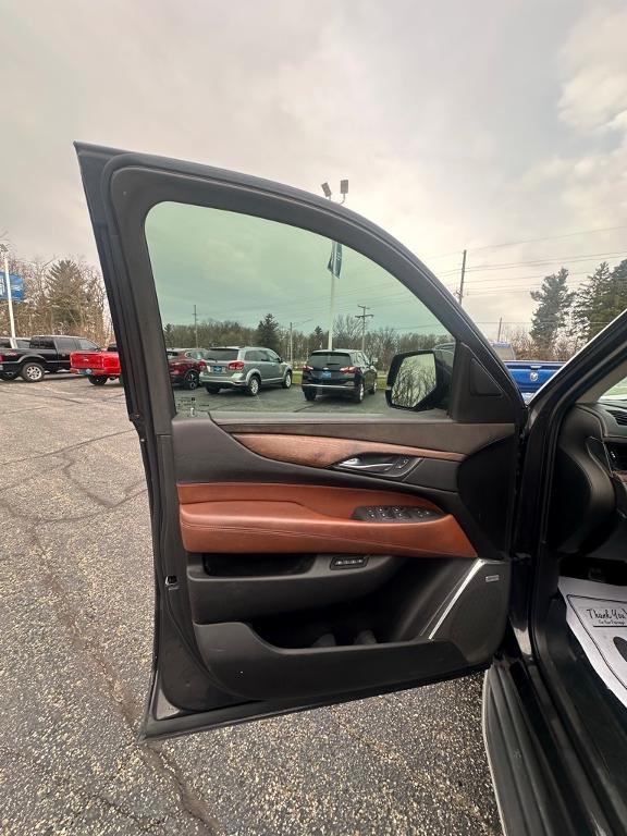 used 2015 Cadillac Escalade ESV car, priced at $18,995