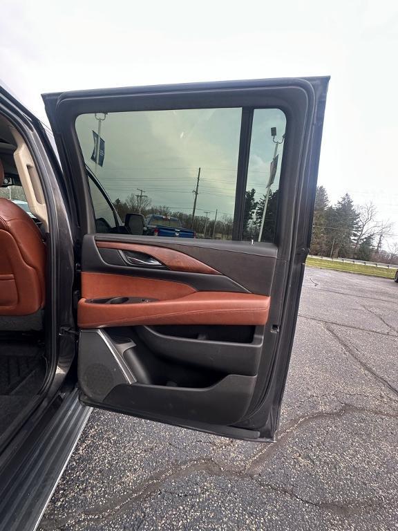 used 2015 Cadillac Escalade ESV car, priced at $18,995