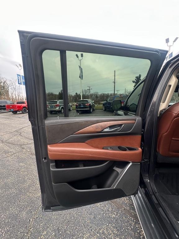 used 2015 Cadillac Escalade ESV car, priced at $18,995