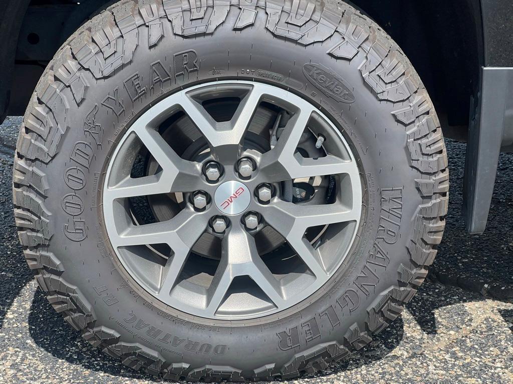 used 2021 GMC Canyon car, priced at $29,984
