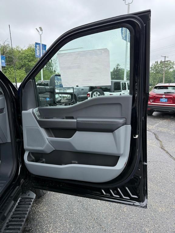 new 2025 Ford F-250 car, priced at $57,695