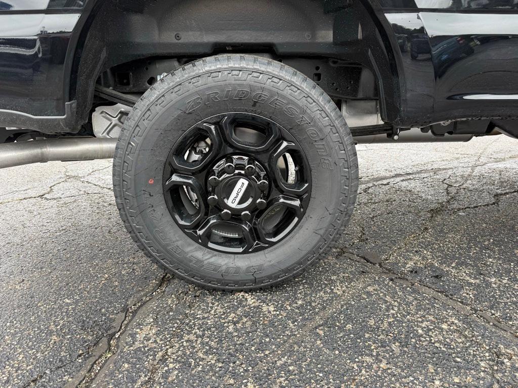 new 2025 Ford F-250 car, priced at $57,695