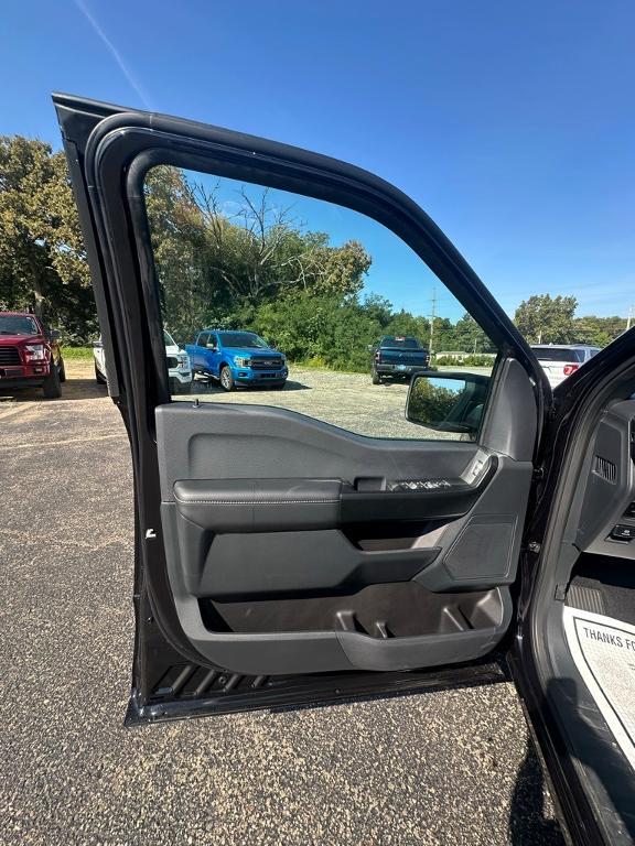 new 2025 Ford F-150 car, priced at $50,425