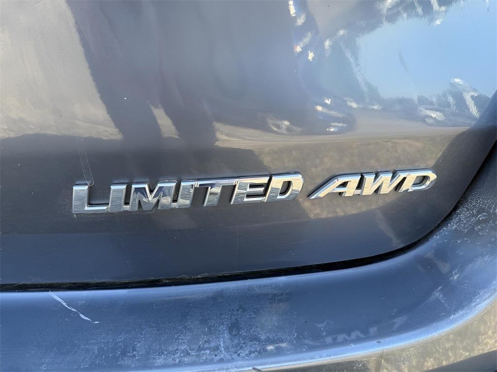 used 2018 Toyota Highlander car, priced at $17,500