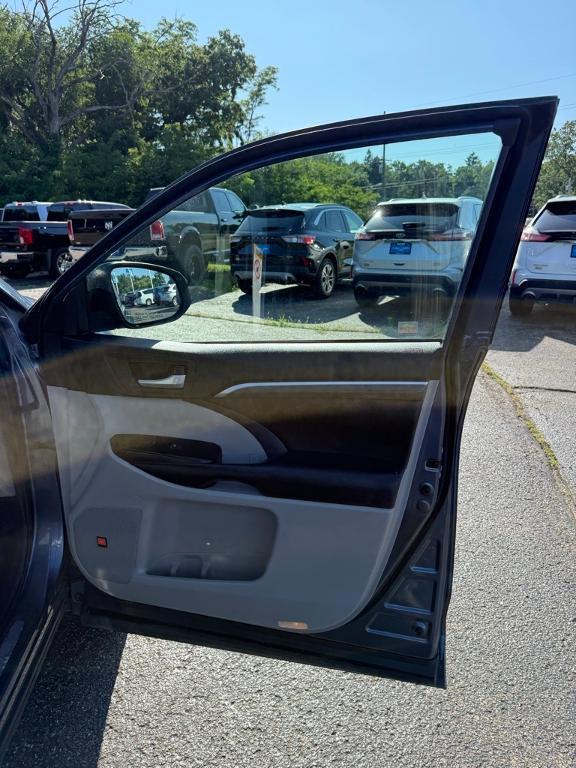 used 2018 Toyota Highlander car, priced at $17,500