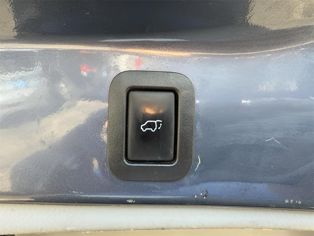 used 2018 Toyota Highlander car, priced at $17,500