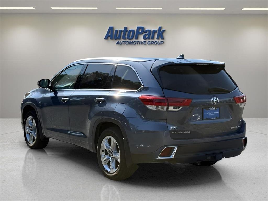 used 2018 Toyota Highlander car, priced at $17,500