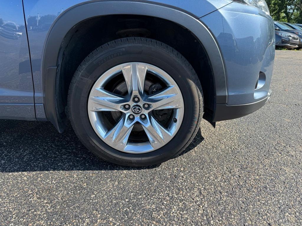 used 2018 Toyota Highlander car, priced at $17,500