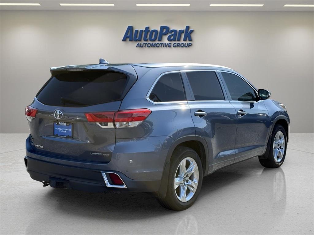 used 2018 Toyota Highlander car, priced at $17,500