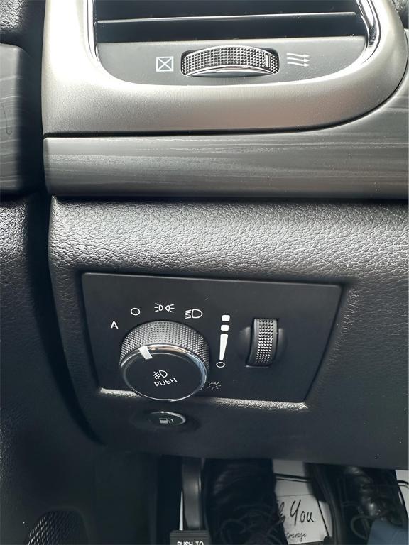 used 2021 Jeep Grand Cherokee car, priced at $24,995