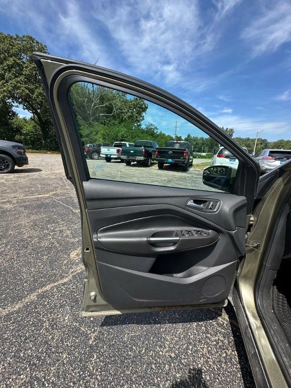 used 2014 Ford Escape car, priced at $7,500