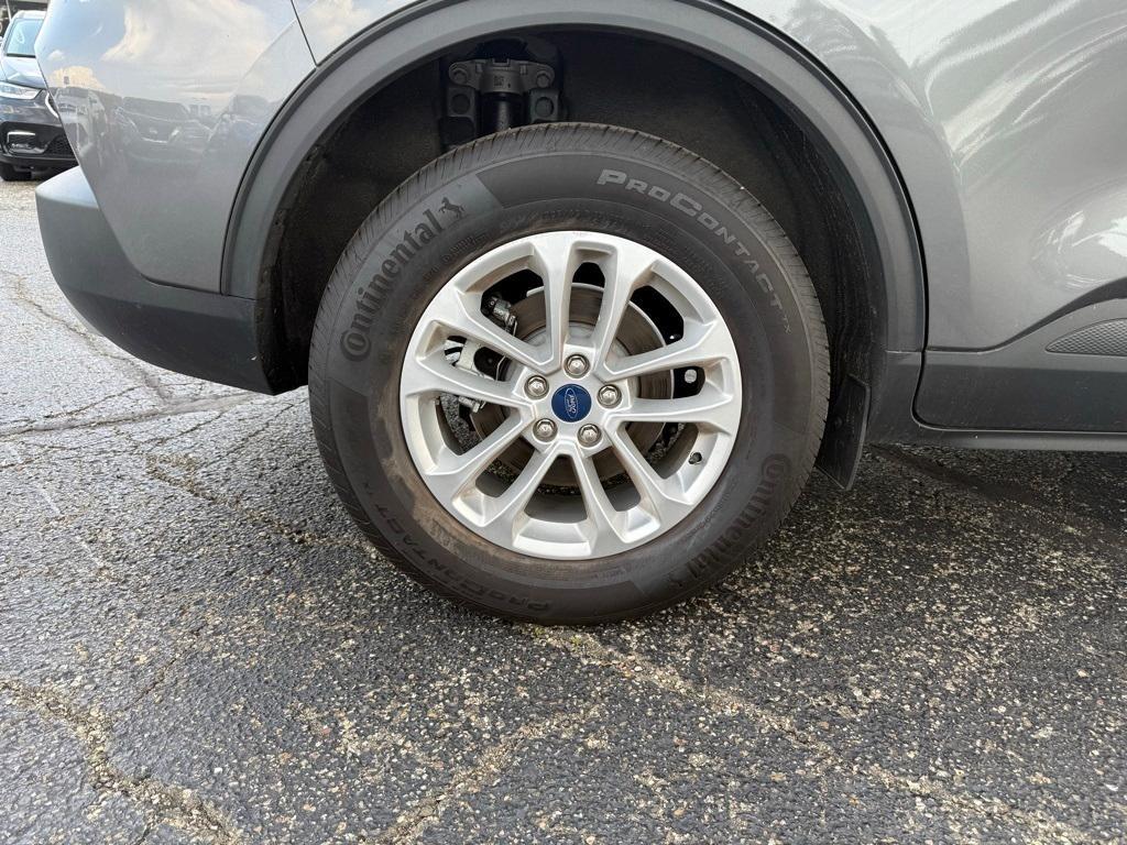 used 2022 Ford Escape car, priced at $22,584