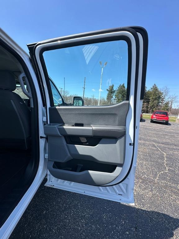 new 2024 Ford F-350 car, priced at $61,205