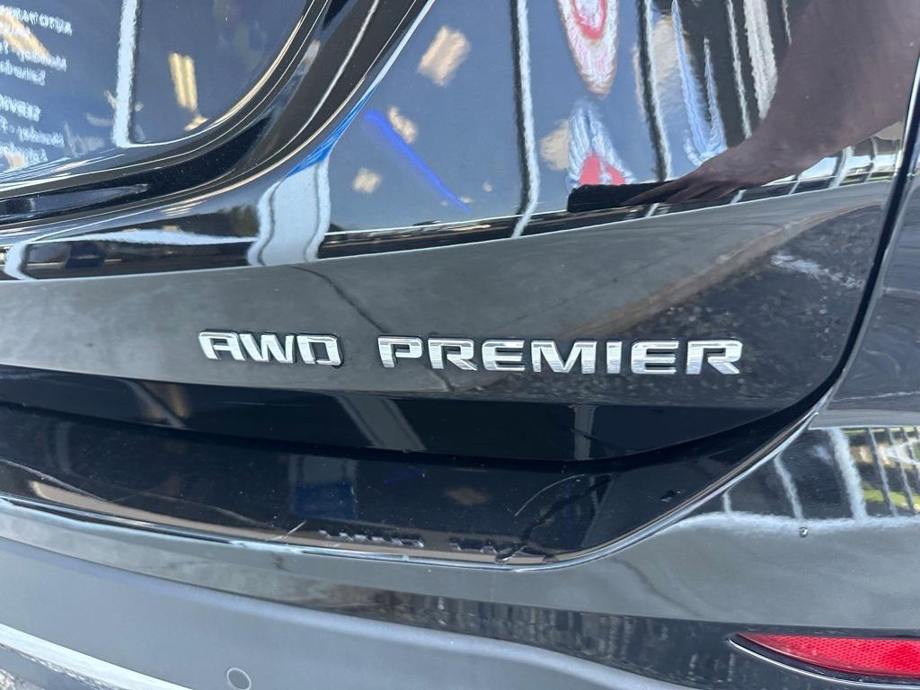 used 2022 Chevrolet Equinox car, priced at $22,995