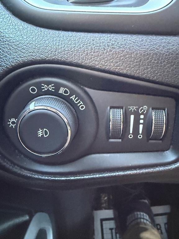 used 2020 Jeep Renegade car, priced at $13,995