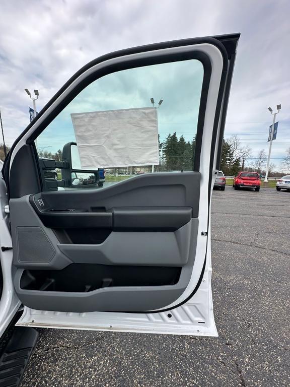 new 2024 Ford F-350 car