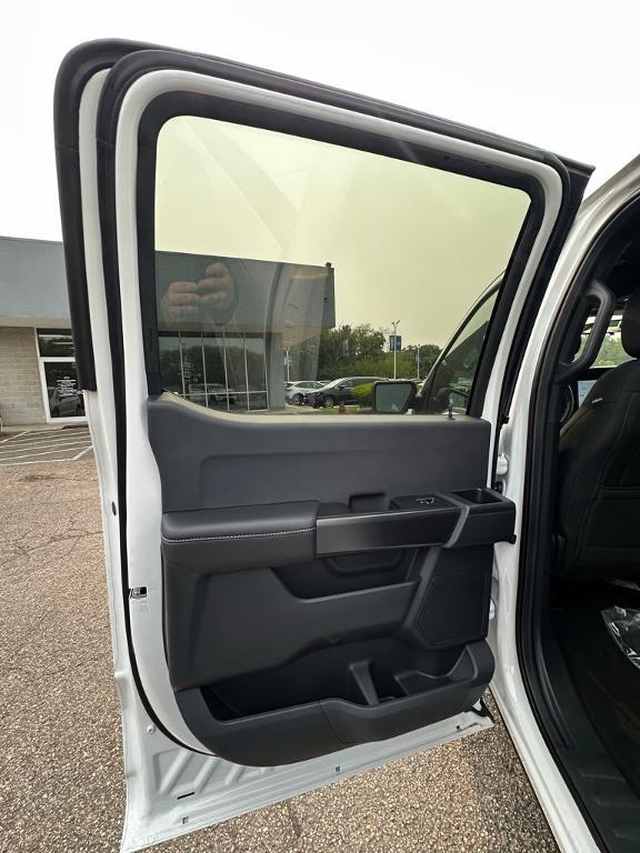 new 2025 Ford F-150 car, priced at $52,290