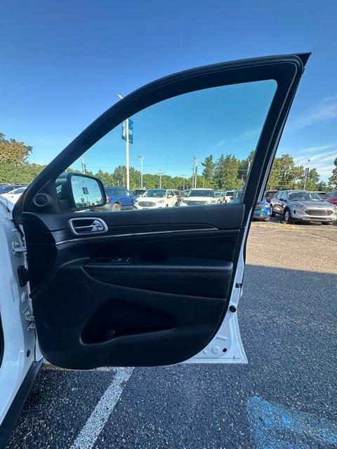 used 2021 Jeep Grand Cherokee car, priced at $26,300