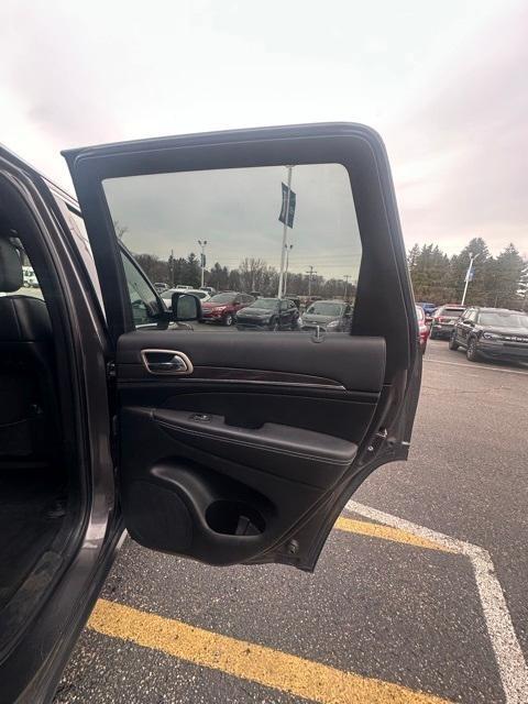 used 2015 Jeep Grand Cherokee car, priced at $12,995